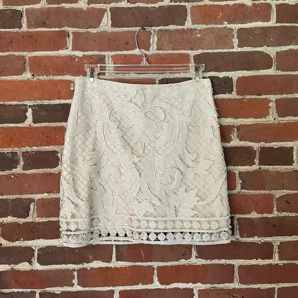 Express Metallic Crochet Mini Skirt in Cream, size 4